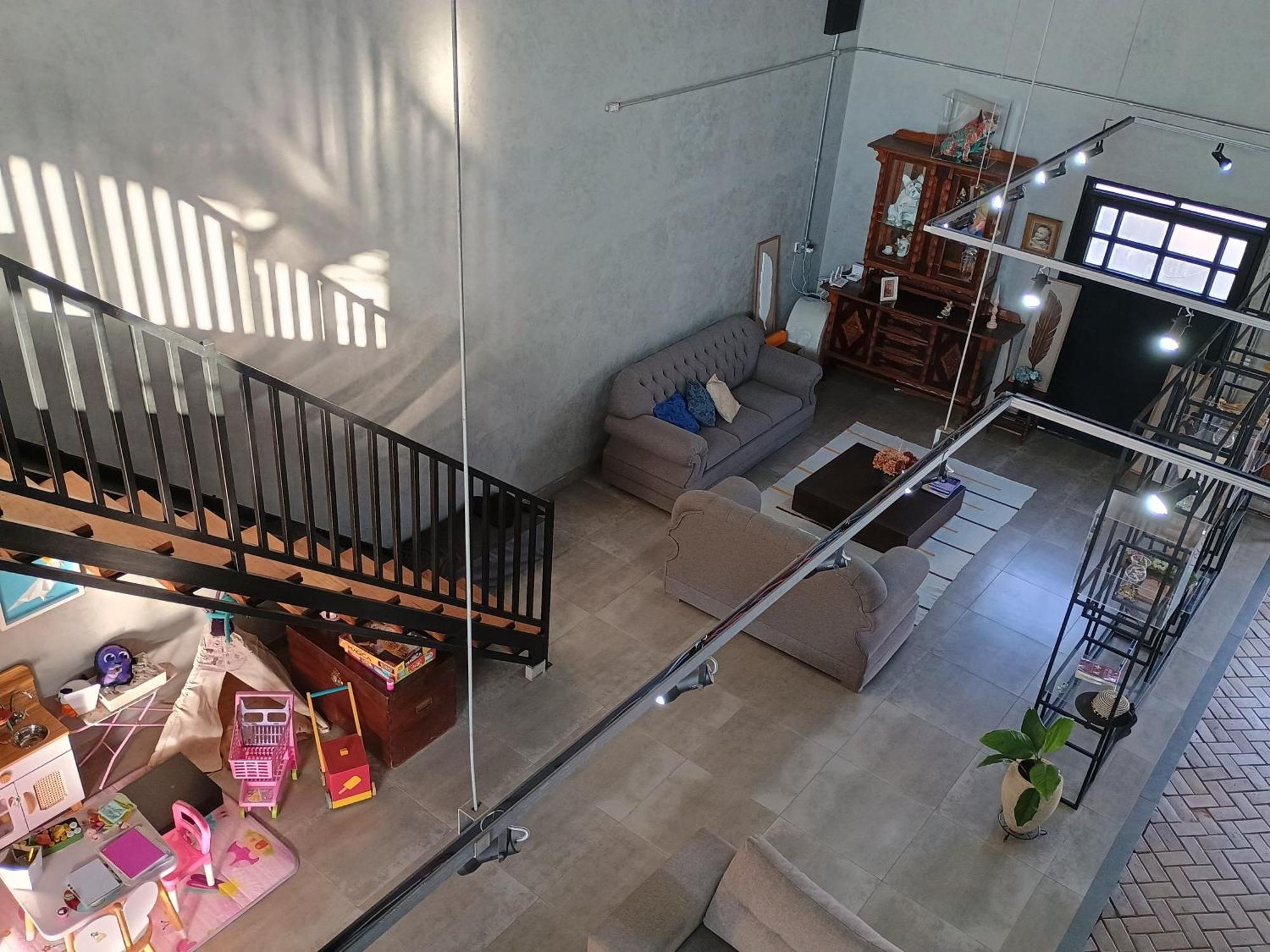 Mi Casa Su Casa *